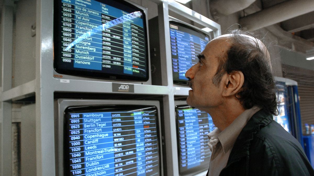Íránec, který inspiroval film Terminál, zemřel na letišti v Paříži